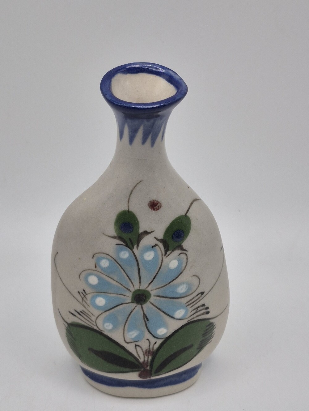 Mexico Artisans REY SIGNED Hand-Painted Blue Bird & Flower Ceramic Mini Vases 2 - Picture 5 of 9